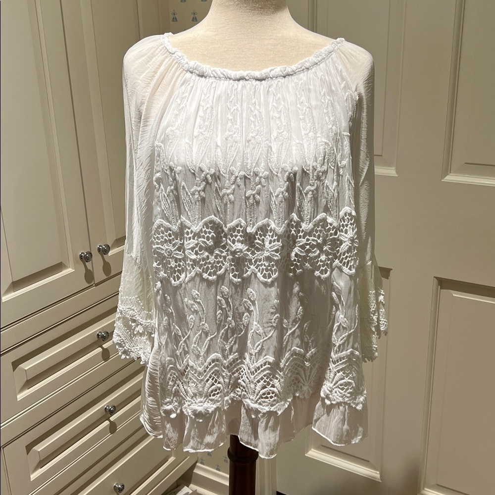 BRAND NEW PURE WHITE EMBROIDERED 100% SILK AND LACE TUNIC-LENGTH BLOUSE